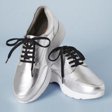 Zilverkleurige sneakers