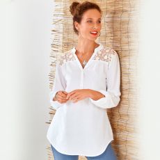 Blouse en tulle brodé